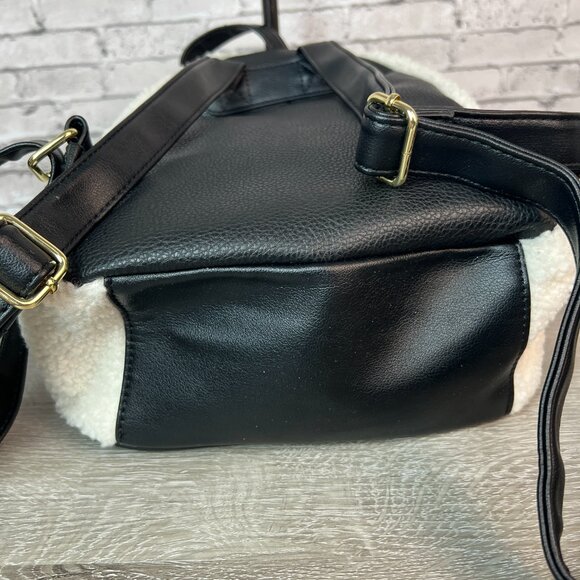 Juicy Couture Flashback Small Backpack in black faux leather - Picture 3 of 5